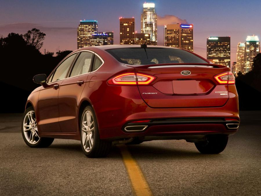  Ford Fusion Titanium 2012 года  (фото 6 из 15)